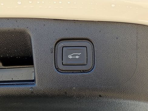 Used 2024 Chevrolet Blazer EV LT AWD/4WD image 15