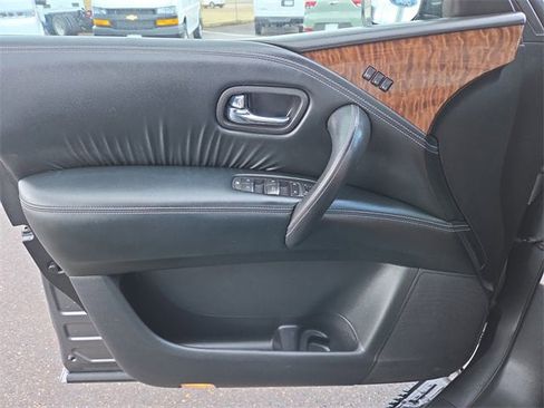 Used 2020 Nissan Armada SL image 18