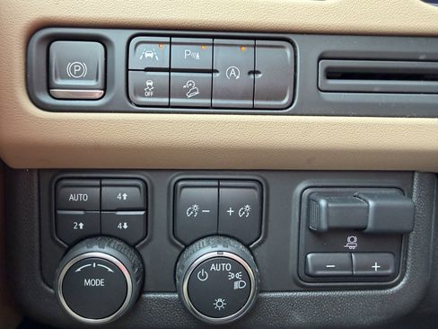 Used 2024 Chevrolet Tahoe Premier w/ Max Trailering Package image 25