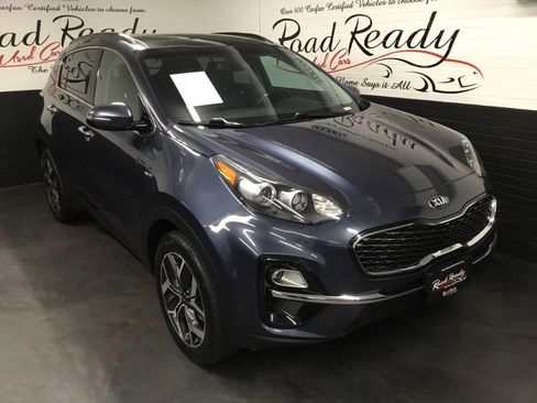 Used 2022 Kia Sportage EX image 2