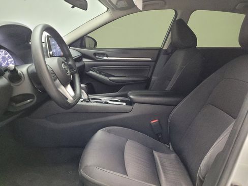 Used 2021 Nissan Altima 2.5 SV FWD image 17