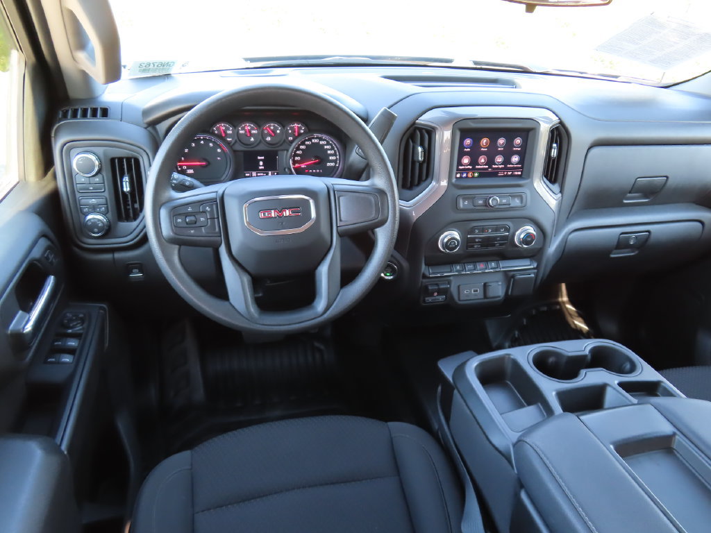 Used 2024 GMC Sierra 2500 Pro AWD/4WD image 4