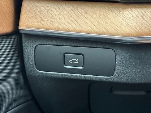 Certified 2023 Volvo XC90 B6 Plus w/ Protection Package Premier AWD/4WD image 32