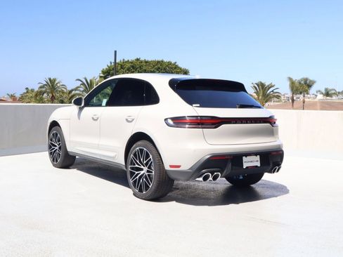 New 2026 Porsche Macan AWD/4WD image 3