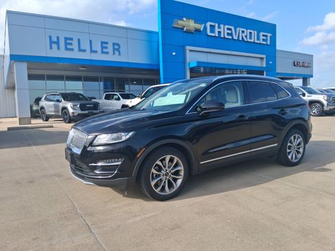 Used 2019 Lincoln MKC Select w/ Select Plus Package FWD image 3