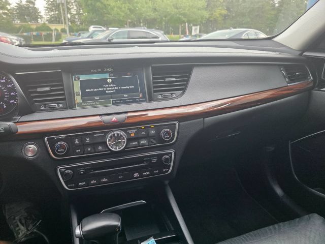Used 2017 Kia Cadenza Technology FWD image 16