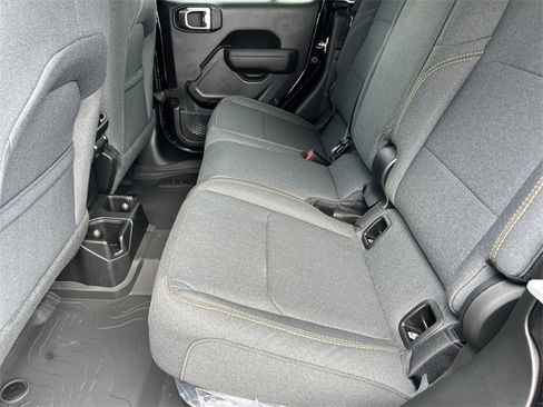 New 2025 Jeep Gladiator Sport image 20