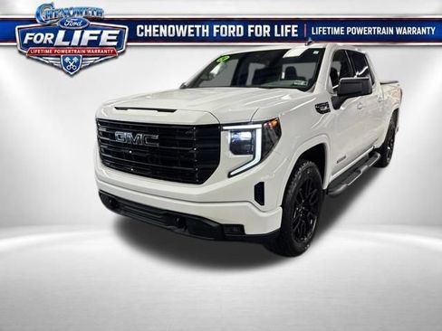 Used 2024 GMC Sierra 1500 Elevation AWD/4WD image 2