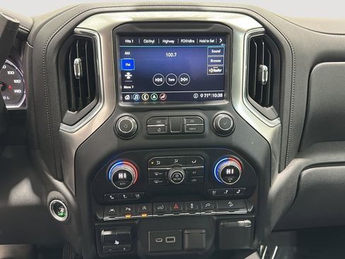 Used 2020 Chevrolet Silverado 1500 LTZ w/ LTZ Premium Package image 13