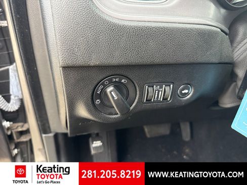 Used 2023 Dodge Charger R/T RWD image 5