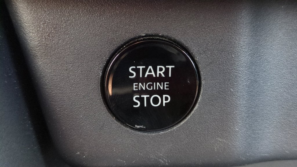 Used 2025 Nissan Rogue SV FWD image 25