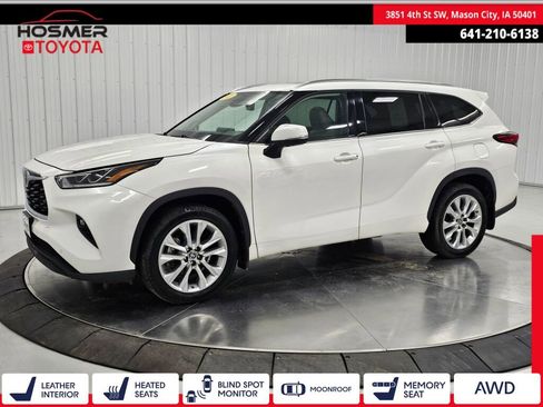 Used 2021 Toyota Highlander Limited image 1