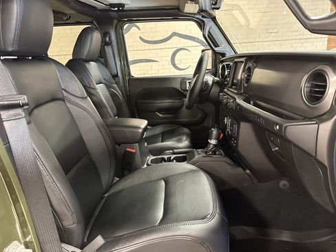 Used 2023 Jeep Wrangler Unlimited w/ Cold Weather Group AWD/4WD image 17