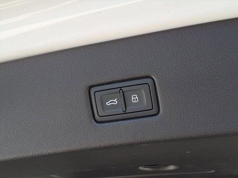 Used 2023 Audi S7 Prestige w/ Prestige Package image 21