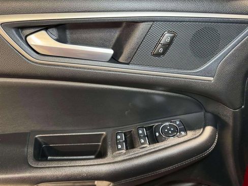 Used 2023 Ford Edge SEL w/ Convenience Package image 8