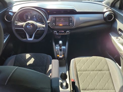 Used 2018 Nissan Kicks SV FWD image 14