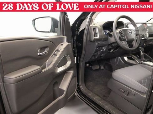 New 2025 Nissan Frontier SV w/ SV Convenience Package image 7