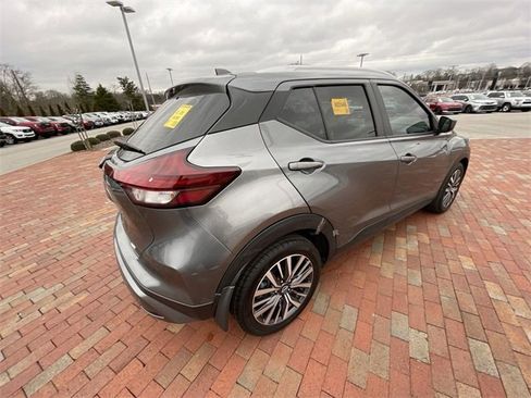Used 2022 Nissan Kicks SV image 20