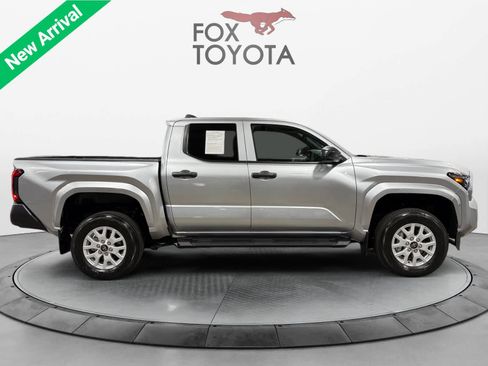 Used 2024 Toyota Tacoma SR AWD/4WD image 7