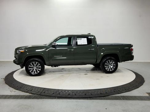 Used 2021 Toyota Tacoma Limited AWD/4WD image 5
