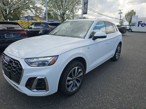 Used 2022 Audi Q5 2.0T Premium image 3