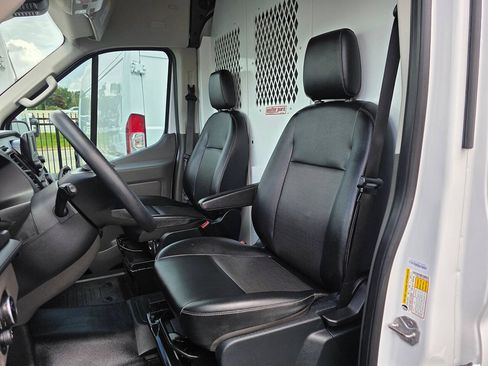 Used 2023 Ford Transit 250 Medium Roof RWD image 10