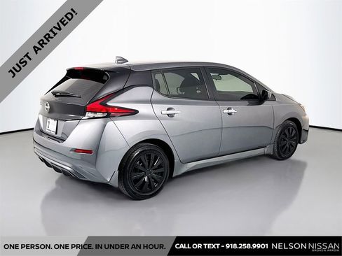Used 2023 Nissan Leaf S image 5