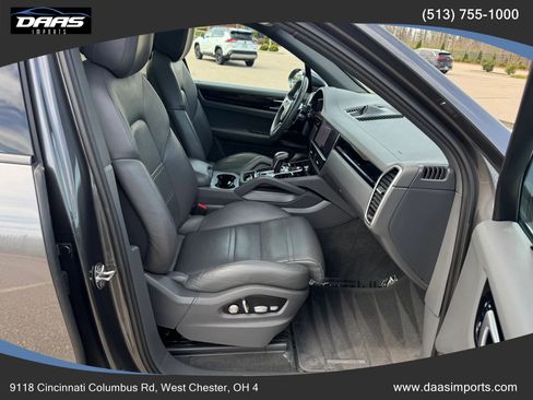 Used 2020 Porsche Cayenne image 47