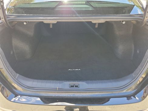 Used 2024 Nissan Altima 2.5 SV image 8