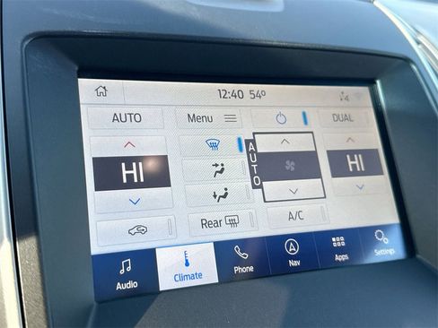 Used 2020 Ford Edge SEL w/ Convenience Package image 17