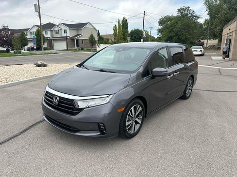 Used 2023 Honda Odyssey Touring image 8
