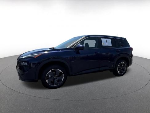 Used 2025 Nissan Rogue SV FWD image 8