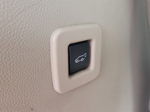 Used 2013 Lincoln Navigator 4WD w/ HD Trailer Tow Pkg image 10