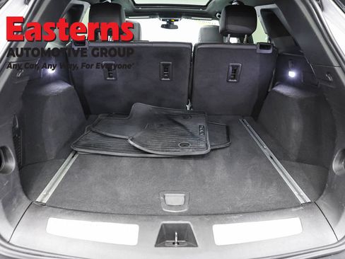 Used 2020 Cadillac XT5 Premium Luxury FWD image 9