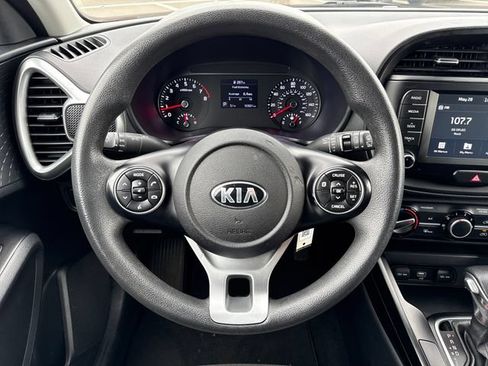 Used 2020 Kia Soul S FWD image 23
