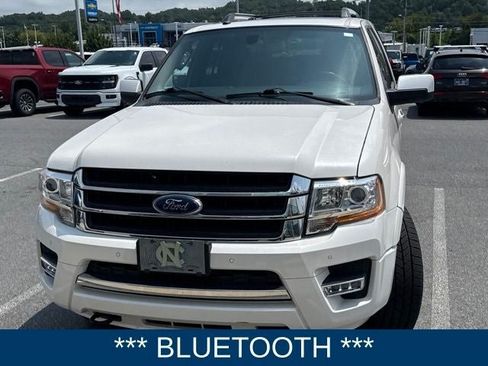 Used 2017 Ford Expedition Limited w/ Equipment Group 301A AWD/4WD image 2