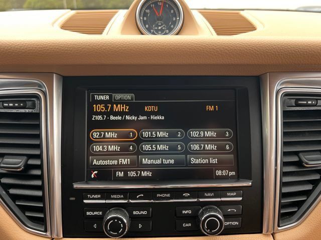 Used 2016 Porsche Macan S AWD/4WD image 19
