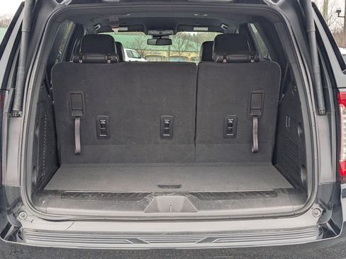 Used 2023 GMC Yukon SLT image 11