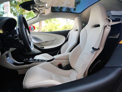 Used 2023 McLaren GT RWD image 20