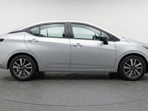 Used 2025 Nissan Versa SV FWD image 11