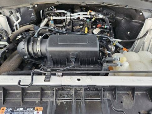 Used 2021 Ford Explorer XLT w/ Equipment Group 202A image 32