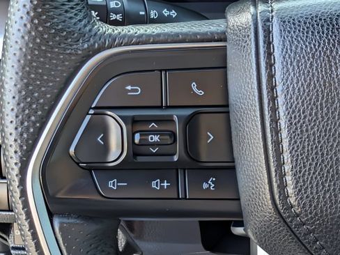 Used 2025 Toyota Tacoma TRD Sport AWD/4WD image 22