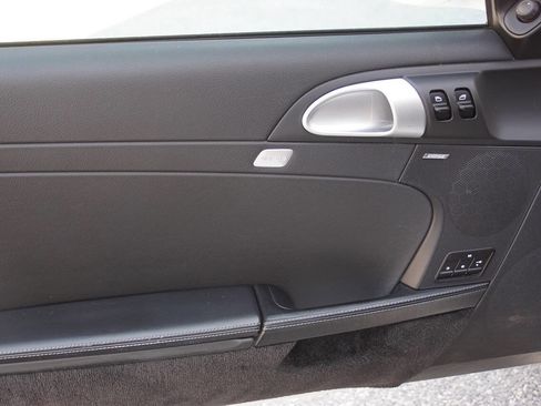 Used 2006 Porsche Cayman S image 25