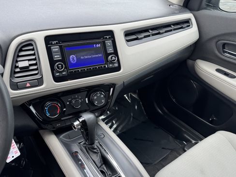 Used 2022 Honda HR-V LX image 19
