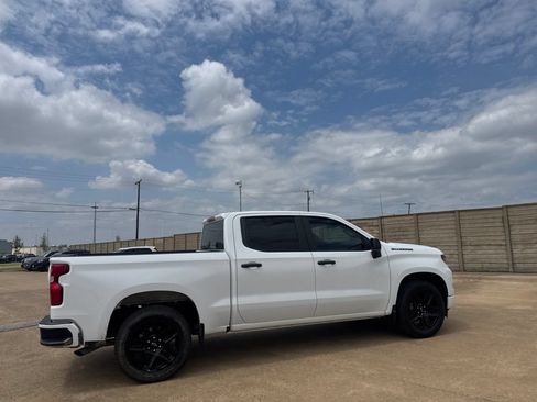 Used 2023 Chevrolet Silverado 1500 Custom RWD image 24