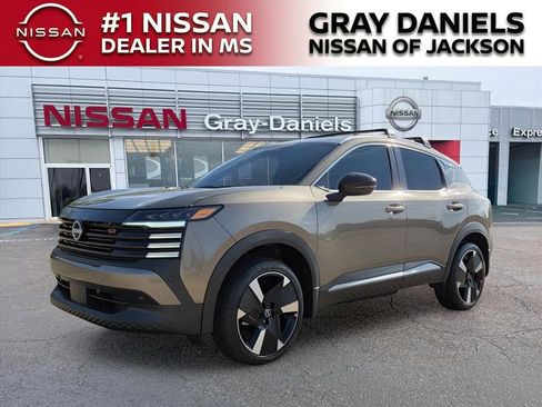 New 2026 Nissan Kicks SR FWD image 4