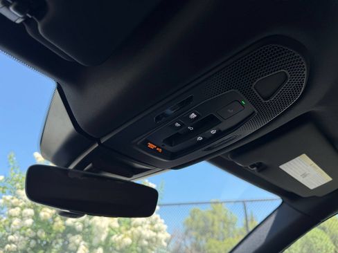 Certified 2026 Porsche Cayenne E-Hybrid AWD/4WD image 17