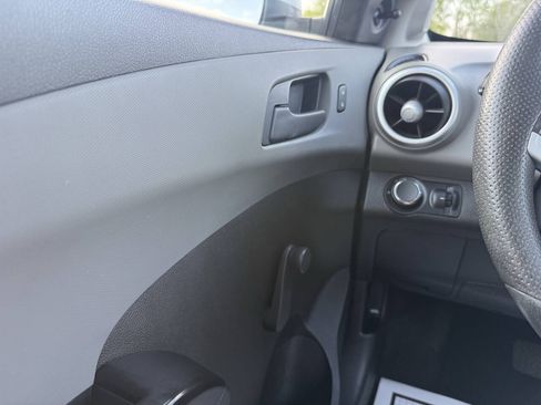 Used 2020 Chevrolet Sonic LT FWD image 30