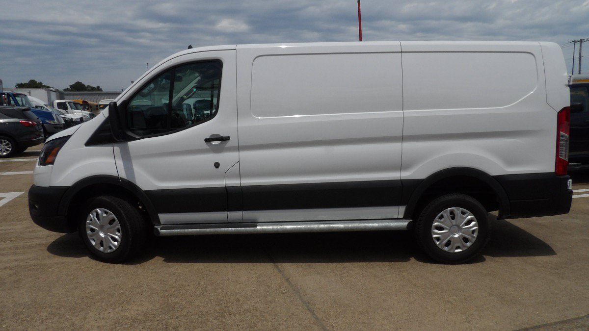 Used 2025 Ford Transit 250 Low Roof w/ Exterior Upgrade Package RWD image 4
