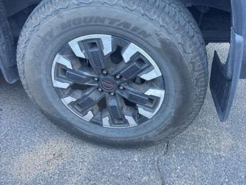 Certified 2023 Nissan Frontier PRO-4X w/ Pro Convenience Package image 7